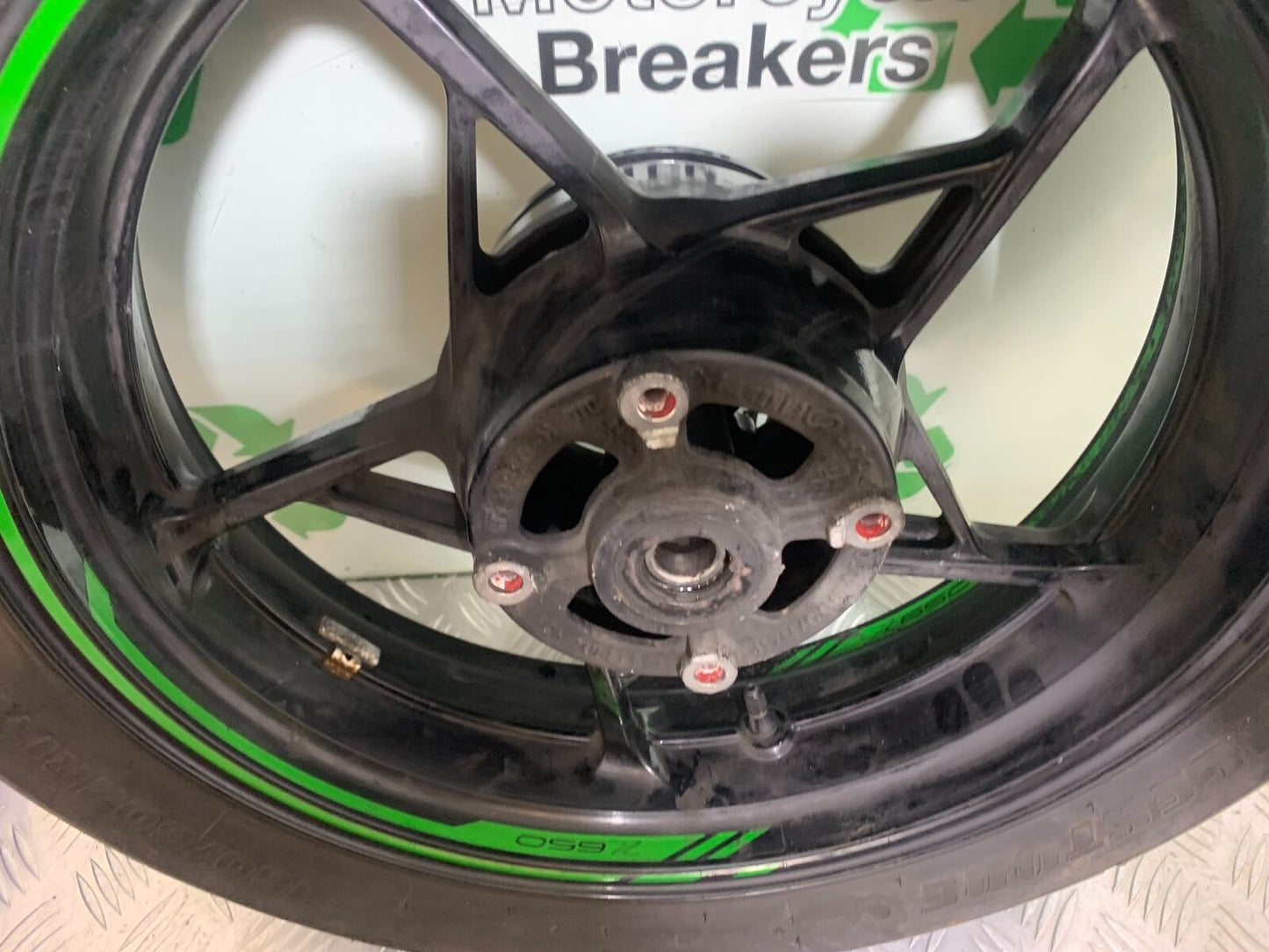 KAWASAKI Z650 ER650 KNFAN REAR WHEEL  YEAR 2022-2024 (CMB1112)