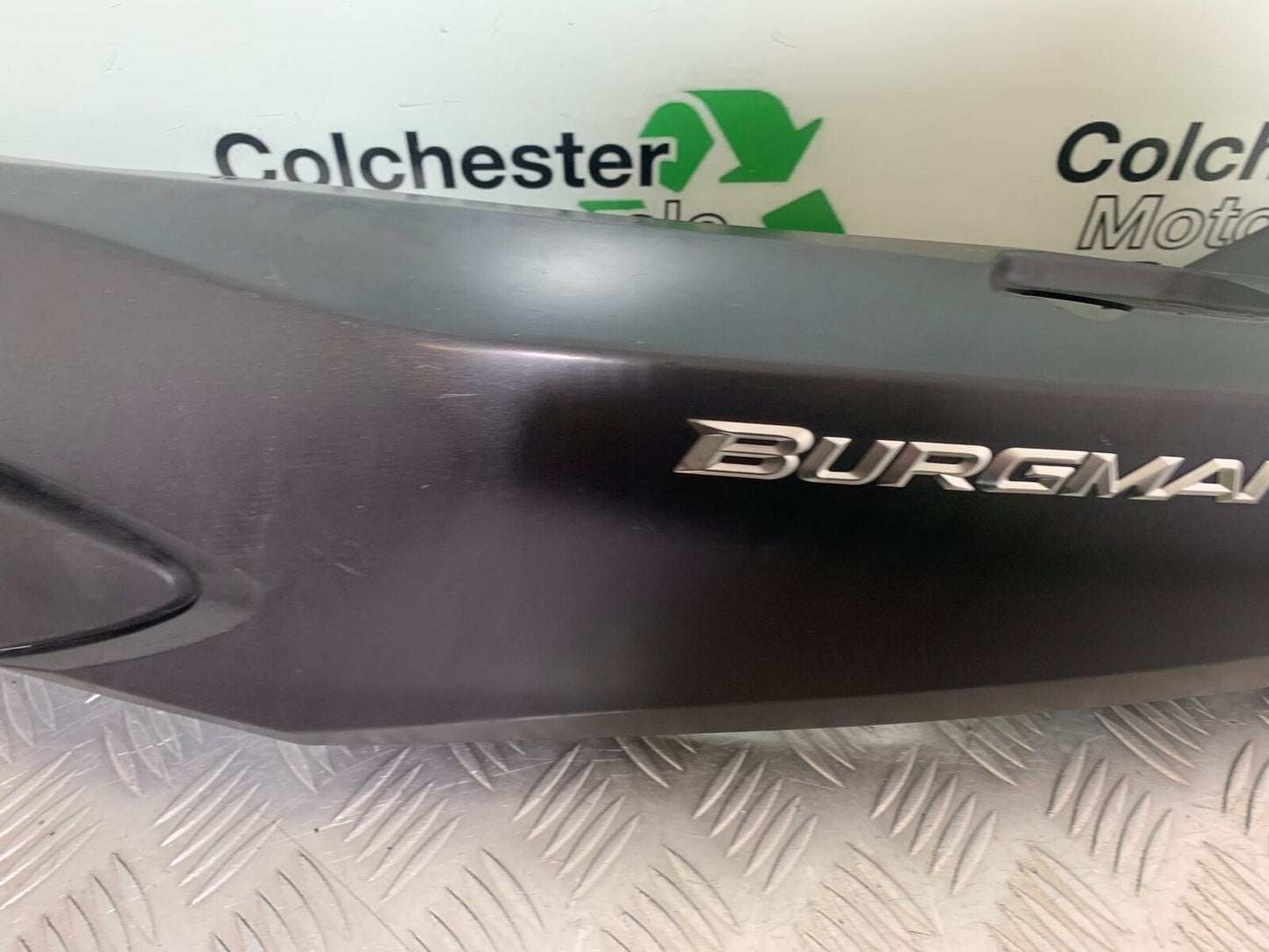 SUZUKI AN400 AN 400 BURGMAN LEFT SEAT PANEL YEAR 2017-2024 (CMB1118)