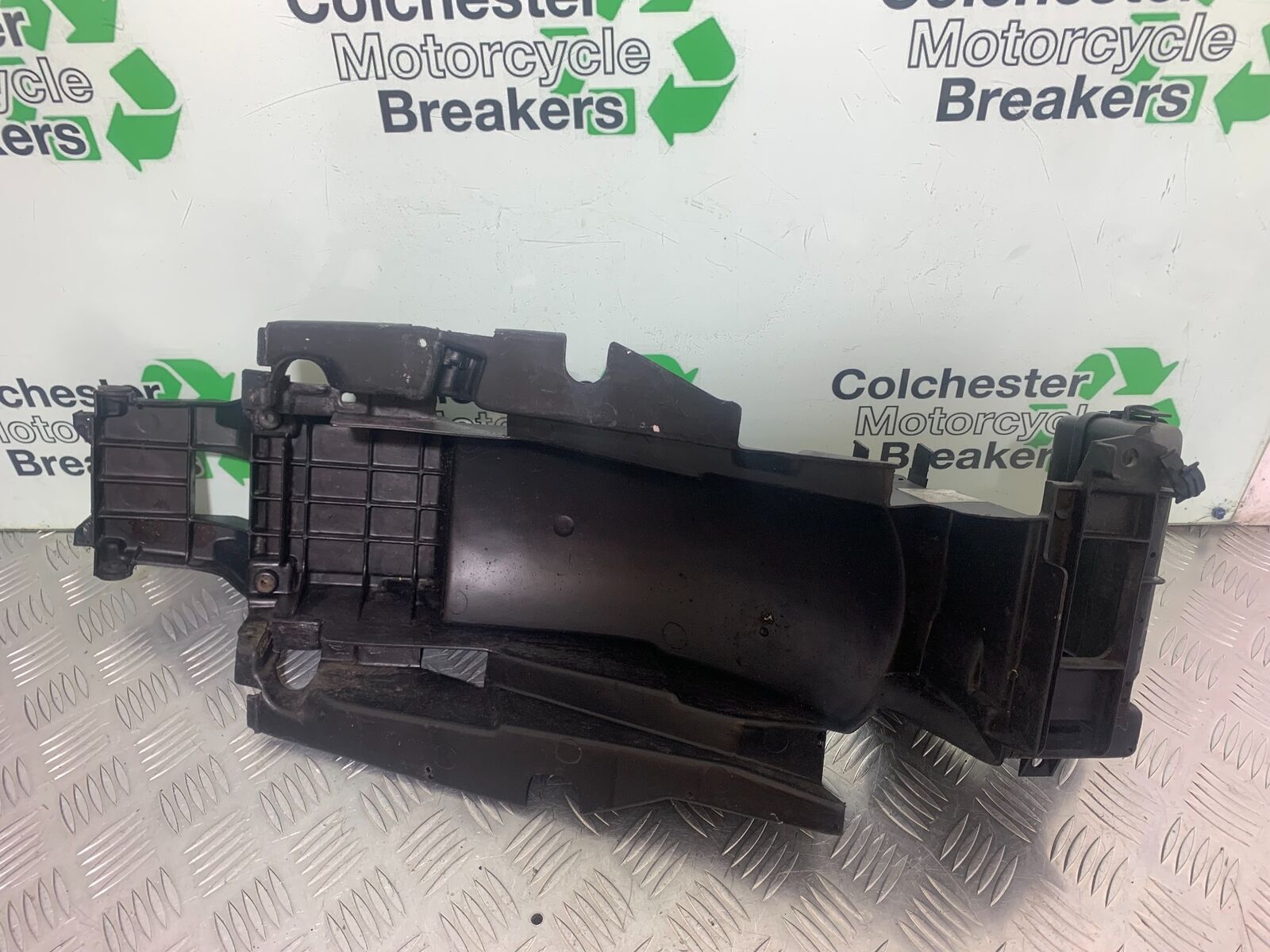 HONDA VFR400 VFR 400 NC21 REAR MUDGUARD  YEAR 1986-87 (CMB1043)