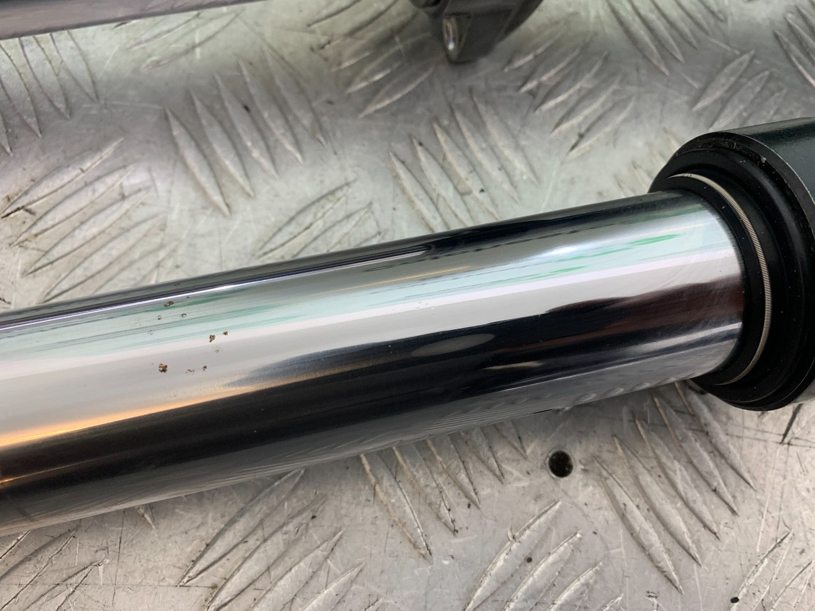 BMW F800 GT FORKS  YEAR 2013-2017 (CMB1248)