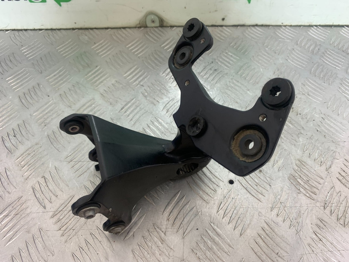TRIUMPH 675 STREET TRIPLE FAIRING BRACKET   2013-2016 (CMB1186)