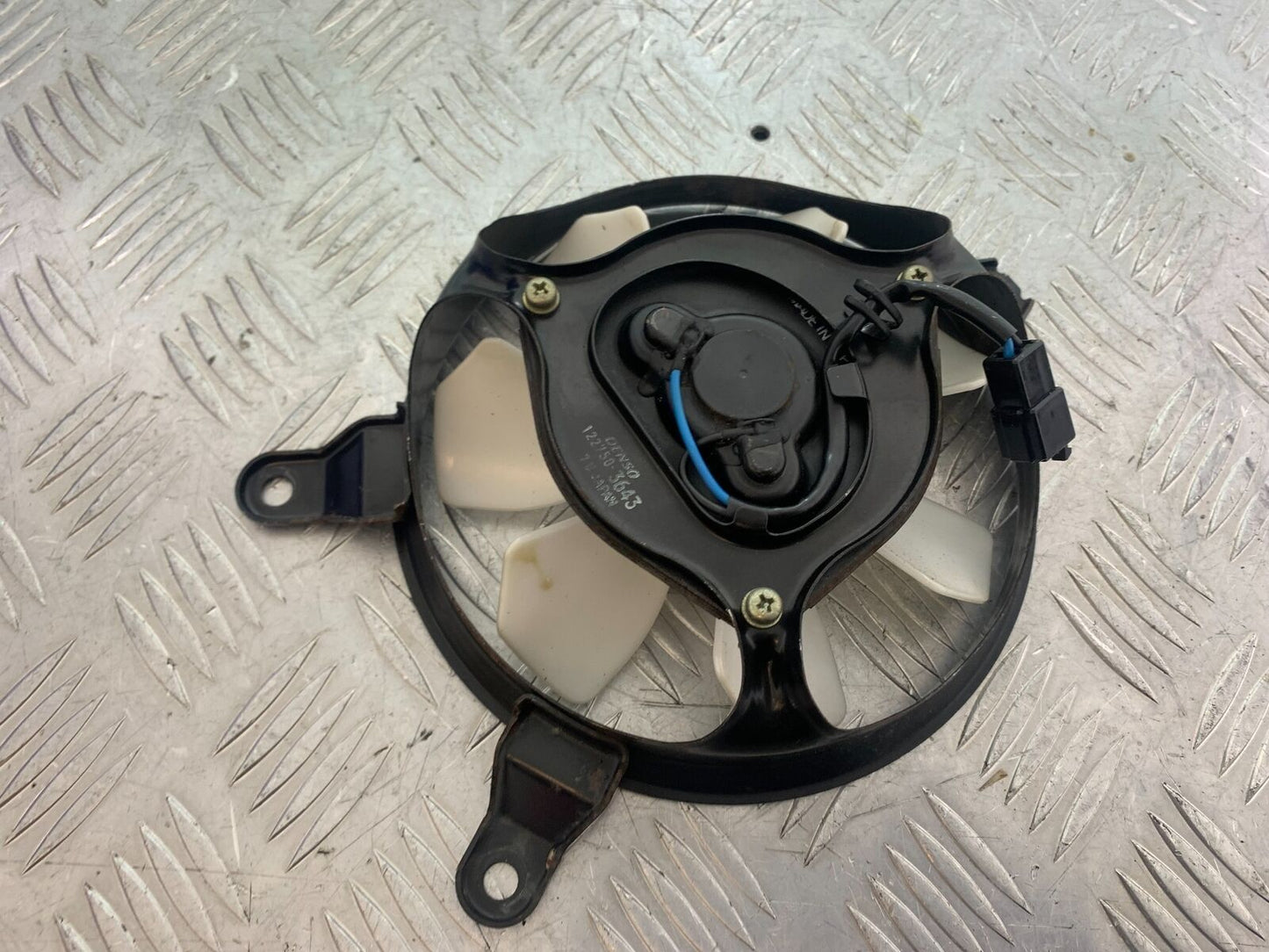 TRIUMPH 955i SPRINT ST RADIATOR FAN   YEAR 1999-2004 (CMB1124)