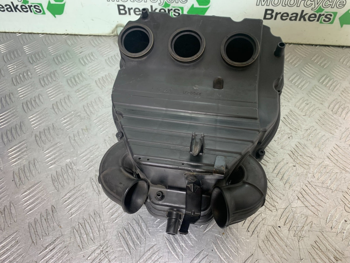 TRIUMPH 1050 SPEED TRIPLE AIRBOX YEAR 2005-2007 (CMB1322)