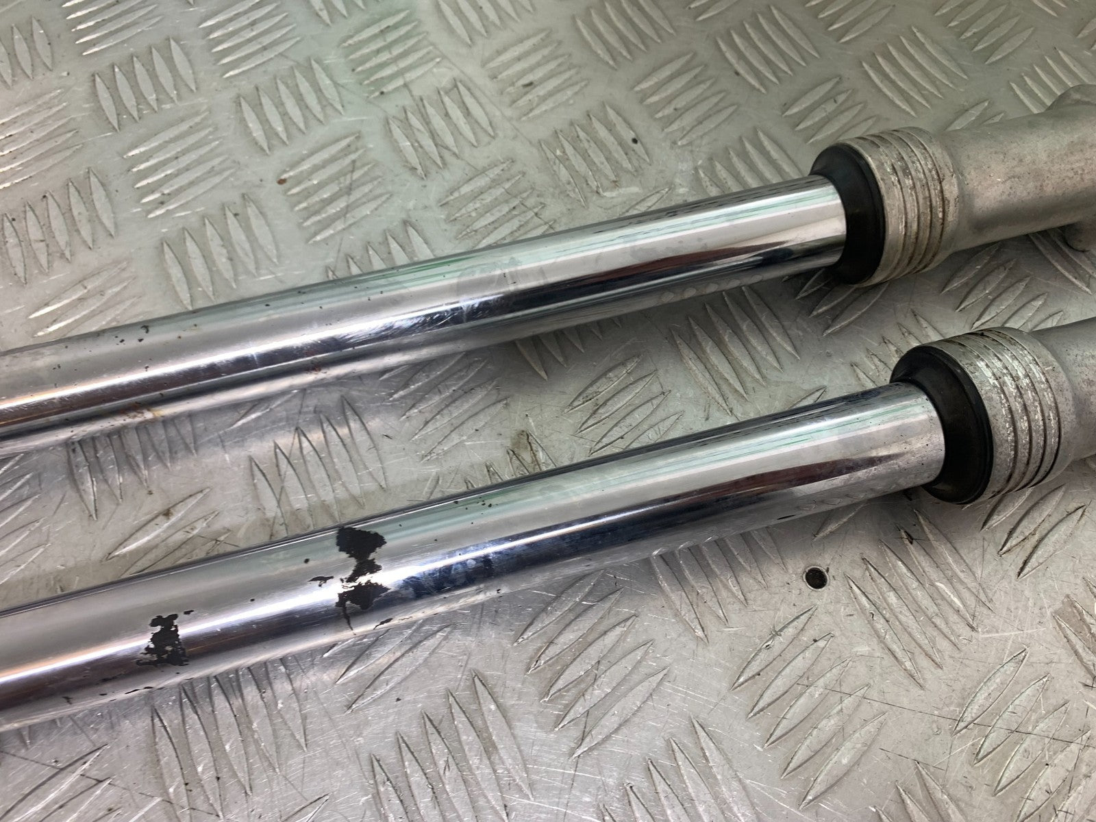 HONDA GL500 GL 500 SILVERWING FORKS YEAR 1981-82  (CMB1168)