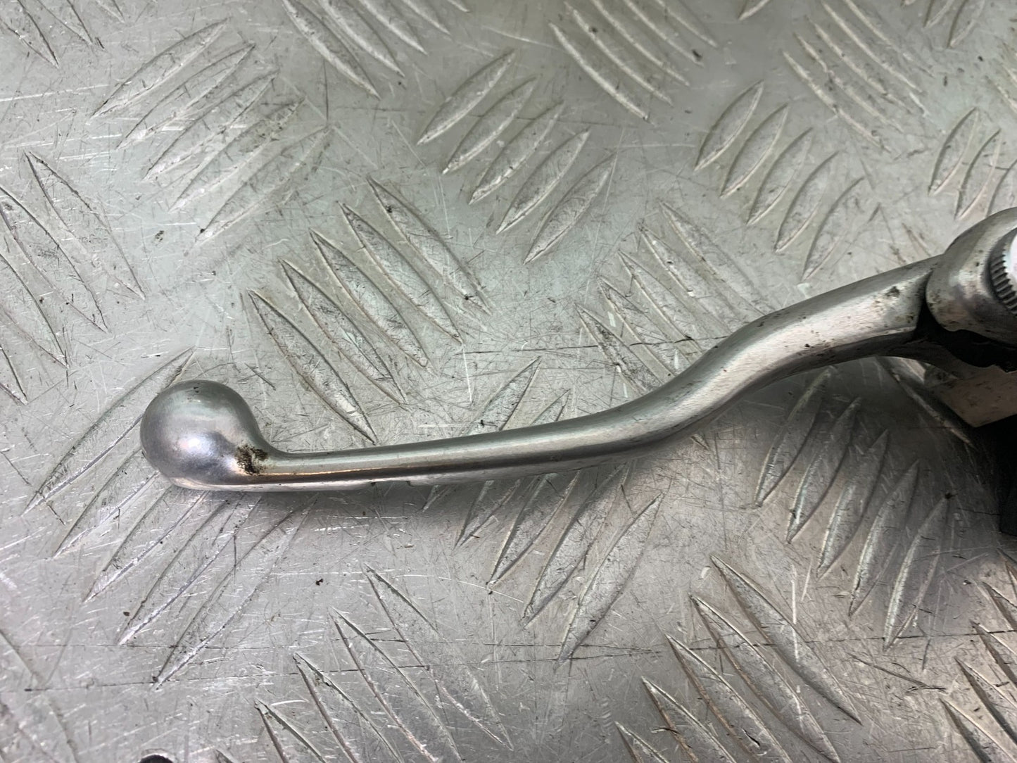 KAWASAKI 650 VERSYS CLUTCH LEVER AND BRACKET YEAR 2015-2018 (CMB1288)