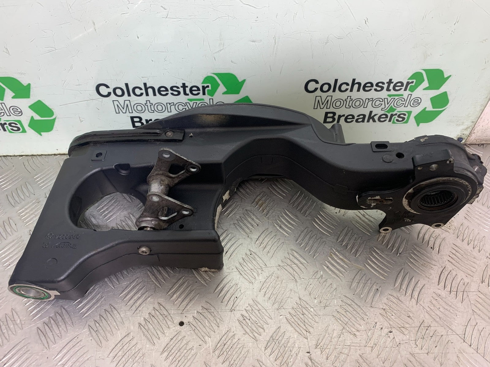 TRIUMPH 1050 SPRINT GT SWINGARM  YEAR 2010-2016 (CMB1250)