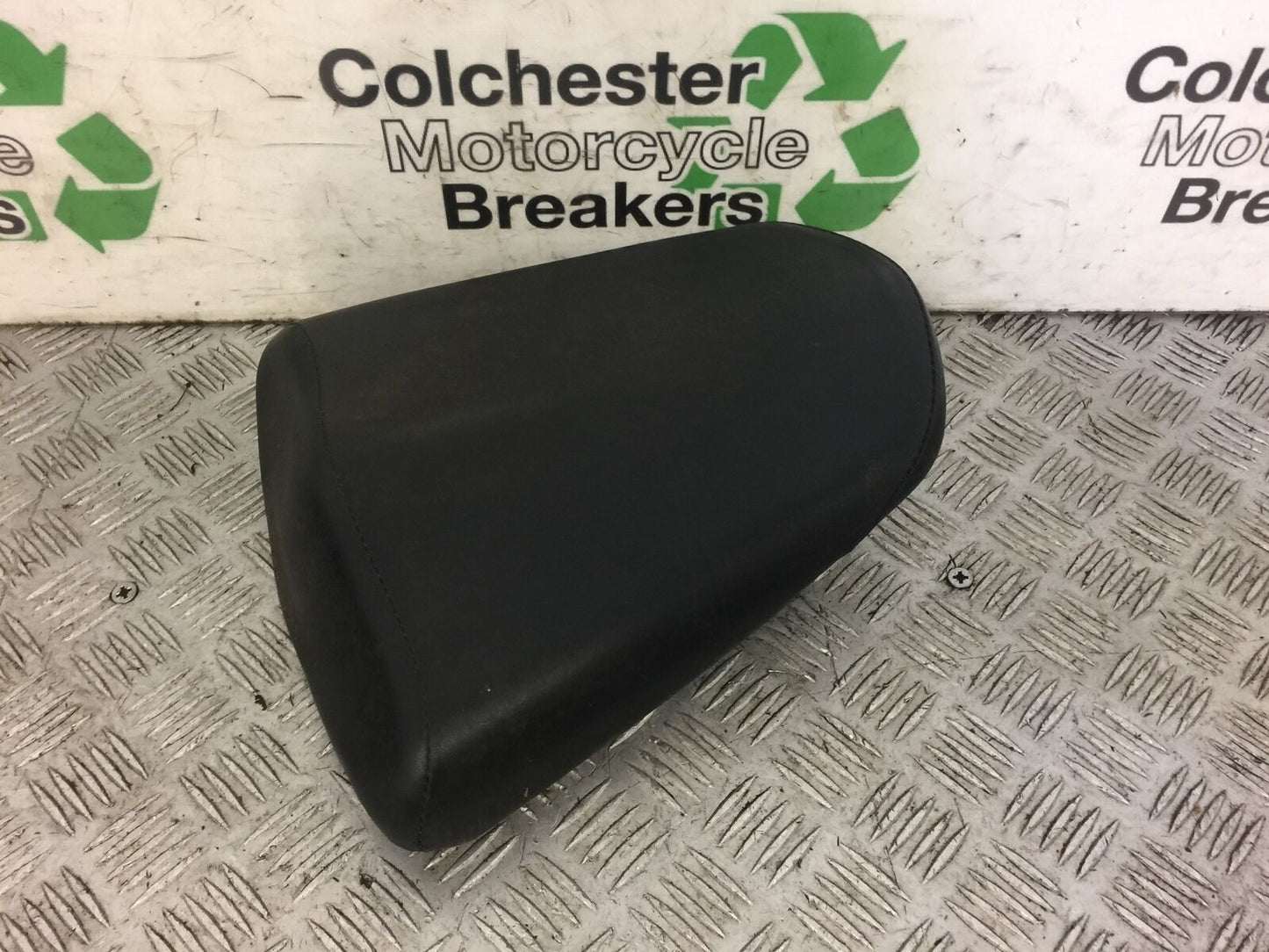 HONDA CBR125 CBR 125 REAR SEAT YEAR 2011-2017 (STOCK 466)