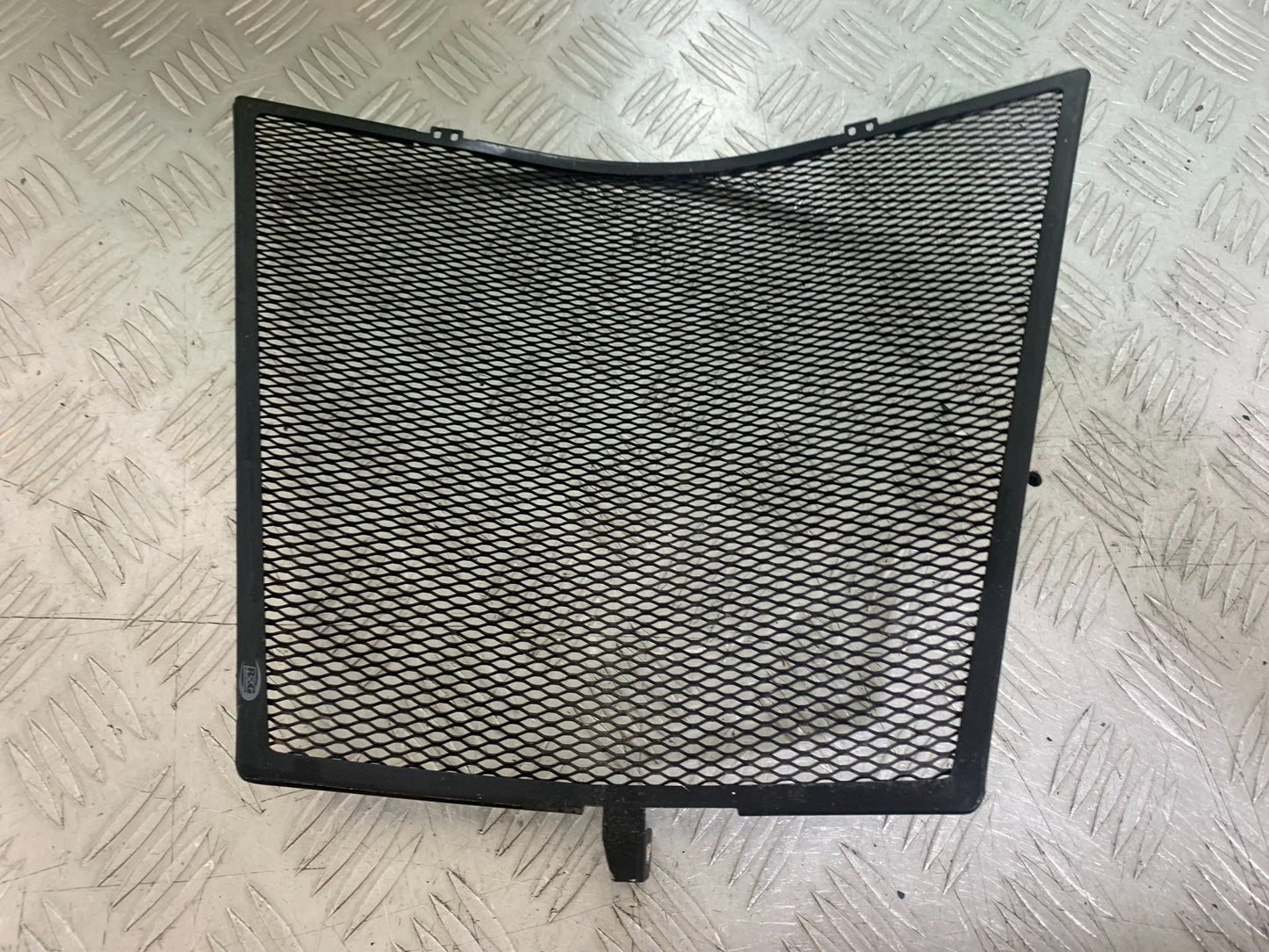 SUZUKI GSXR750 GSXR 750 K4 K5 RADIATOR GRILL   2004-2005 (CMB1319)