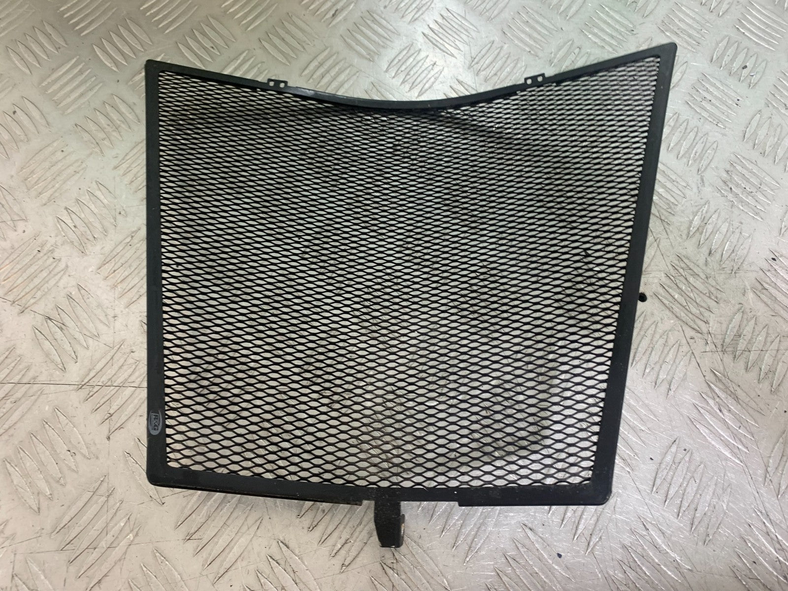 SUZUKI GSXR750 GSXR 750 K4 K5 RADIATOR GRILL   2004-2005 (CMB1319)