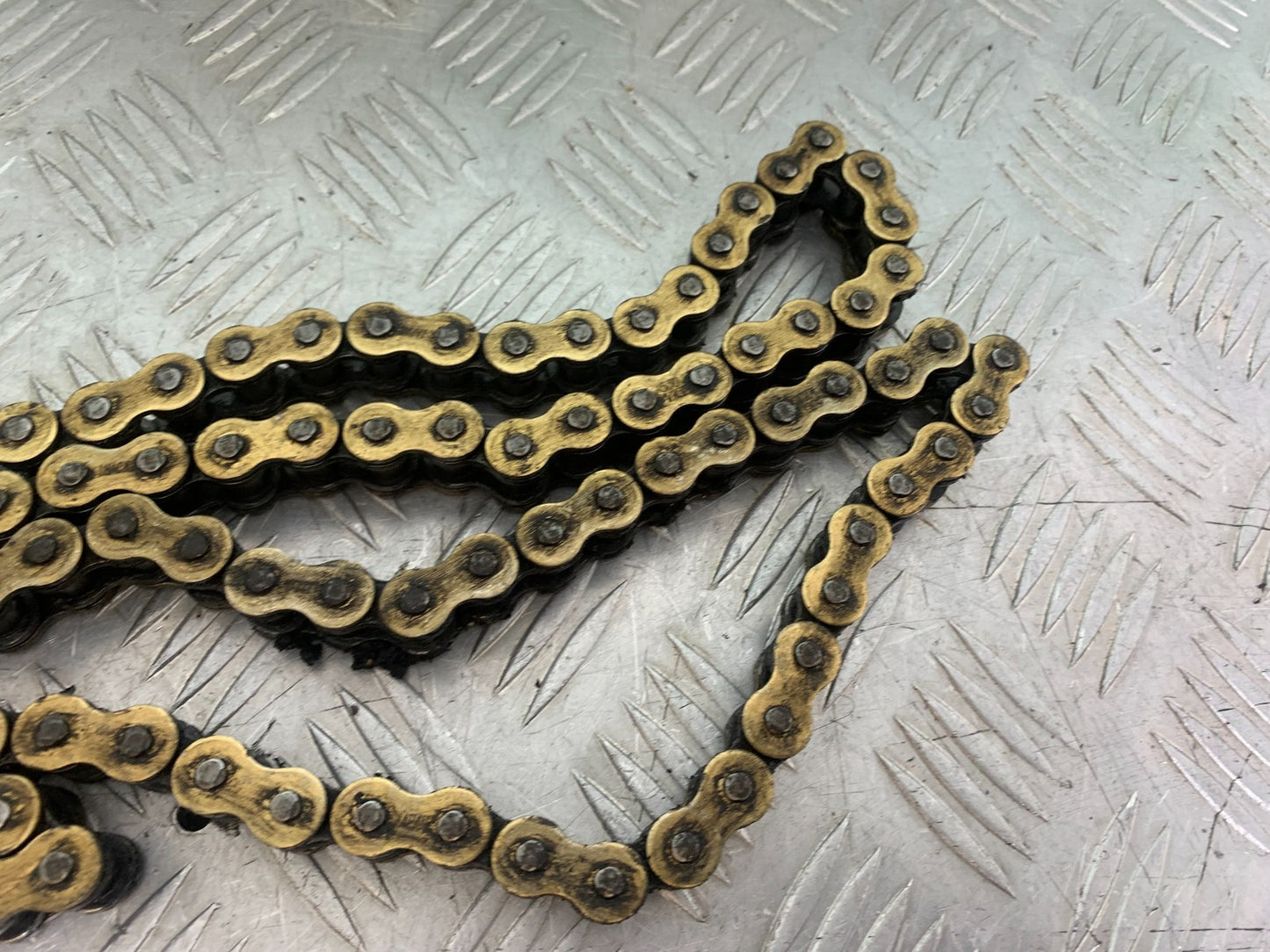 HONDA CBR1000 rr FIREBLADE CHAIN YEAR 2012-2016 (CMB1198)