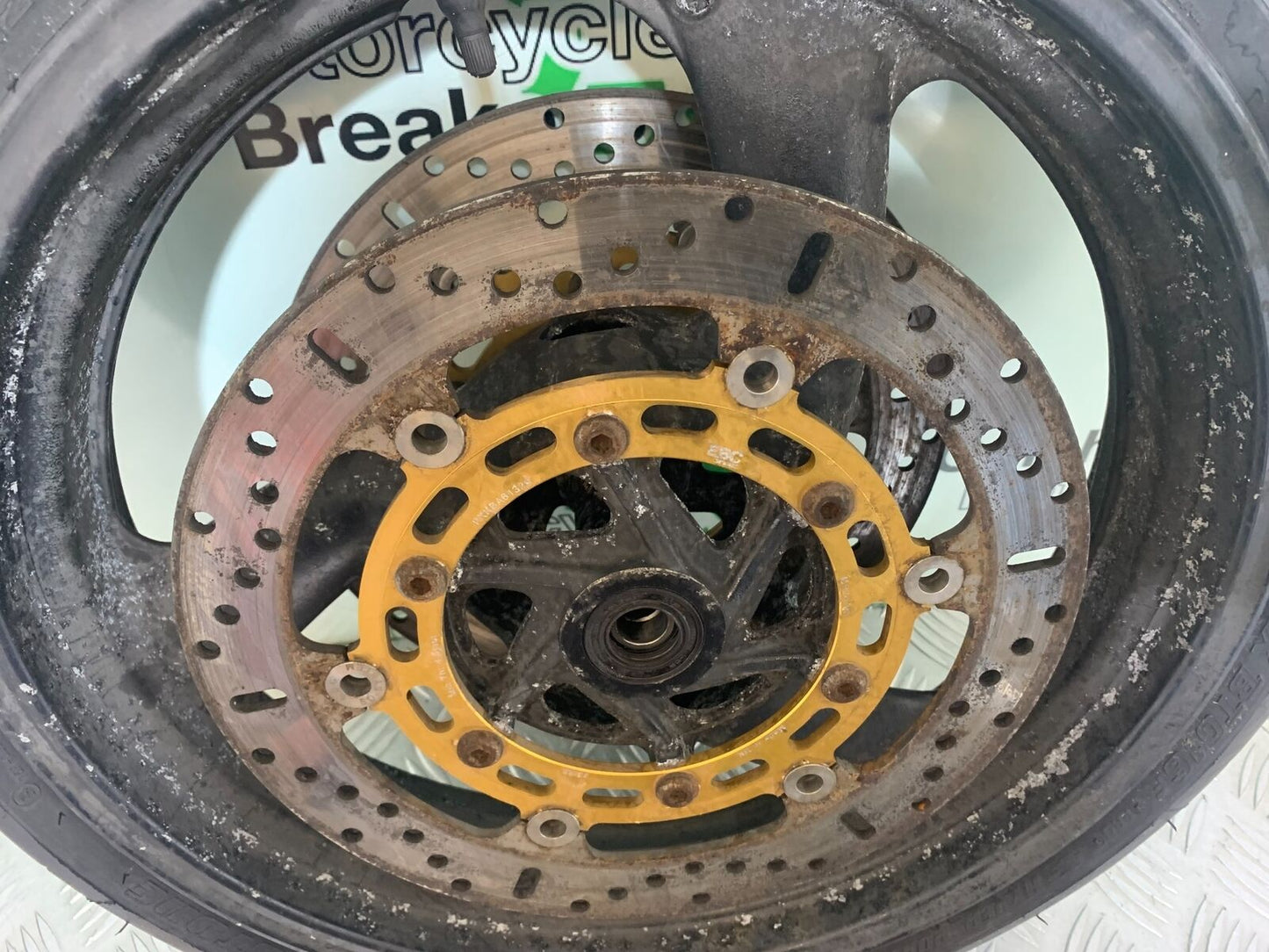 YAMAHA YZF600 YZF 600 THUNDERCAT FRONT WHEEL AND DISCS  1996-2003 CMB1134)