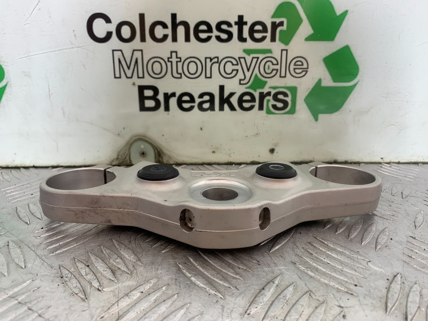 KTM 690 DUKE R LC4 TOP YOKE YEAR 2012-2015  (CMB1180)