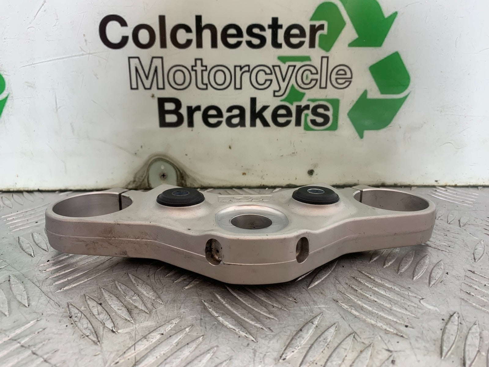 KTM 690 DUKE R LC4 TOP YOKE YEAR 2012-2015  (CMB1180)