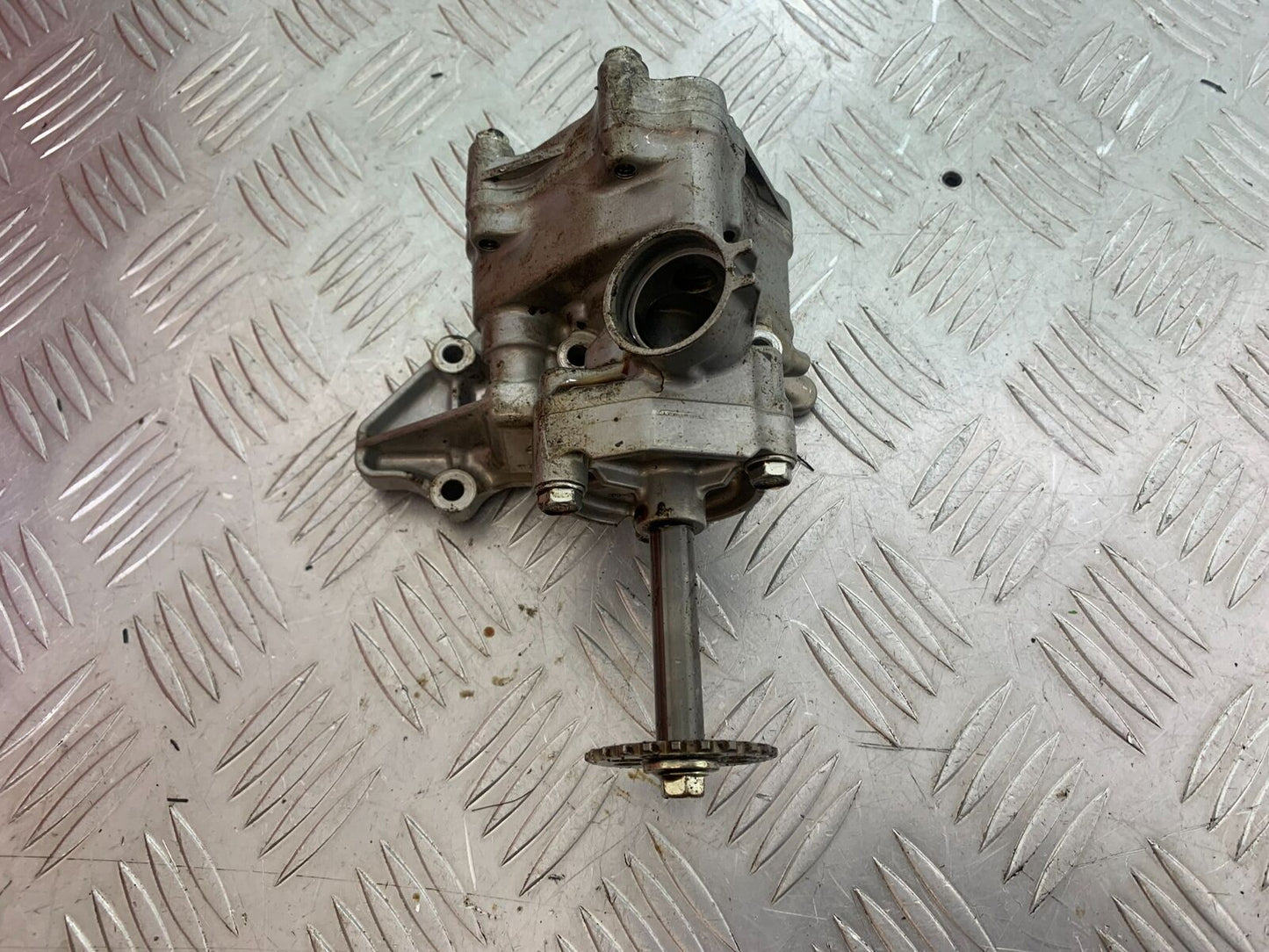 HONDA VFR1200 VFR 1200 FA OIL PUMP YEAR 2010-11 CMB1088)