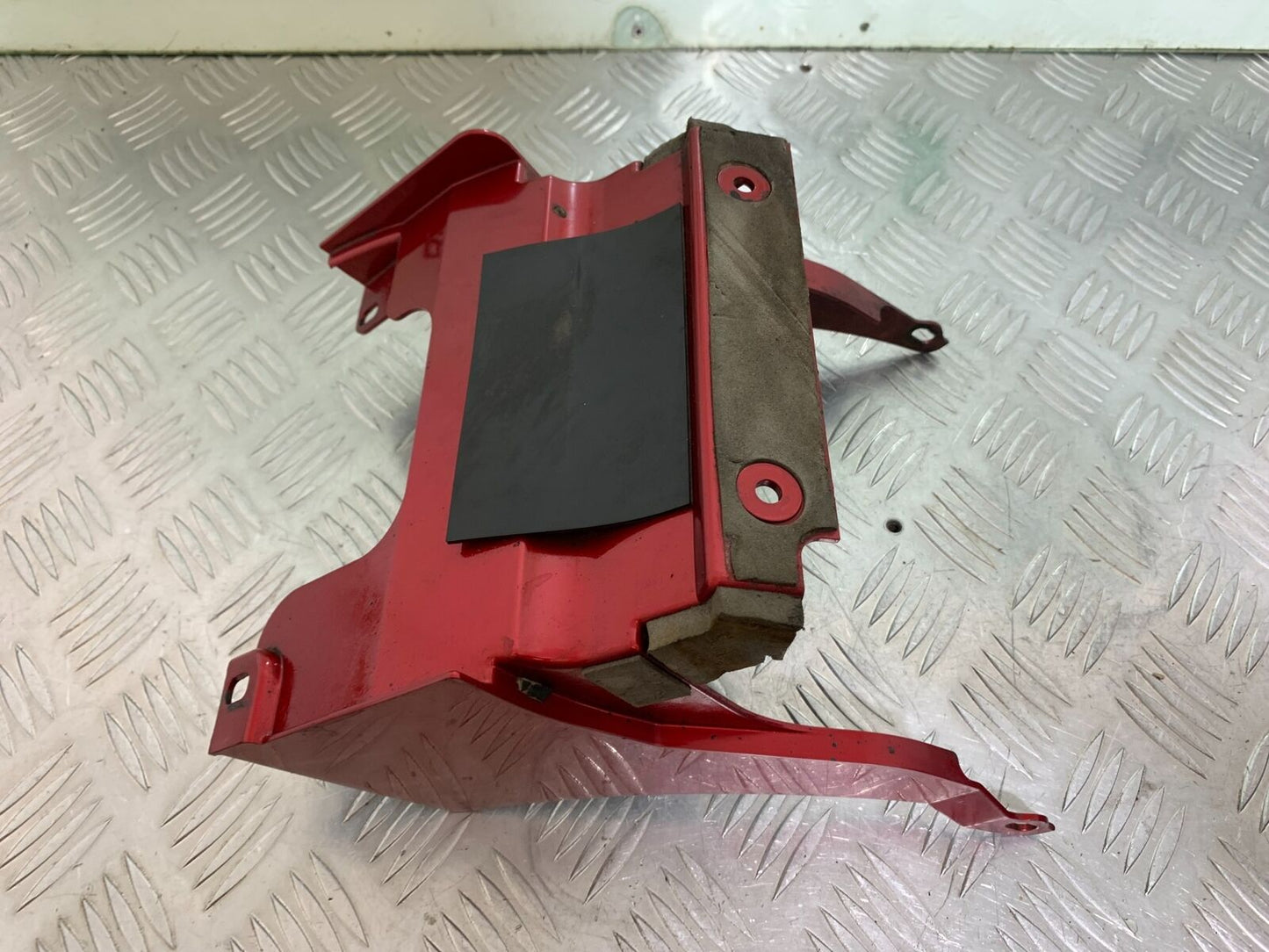 YAMAHA XVS 1300 MIDNIGHT STAR FRAME INFILL PANEL  YEAR 2007-16 (CMB1027)