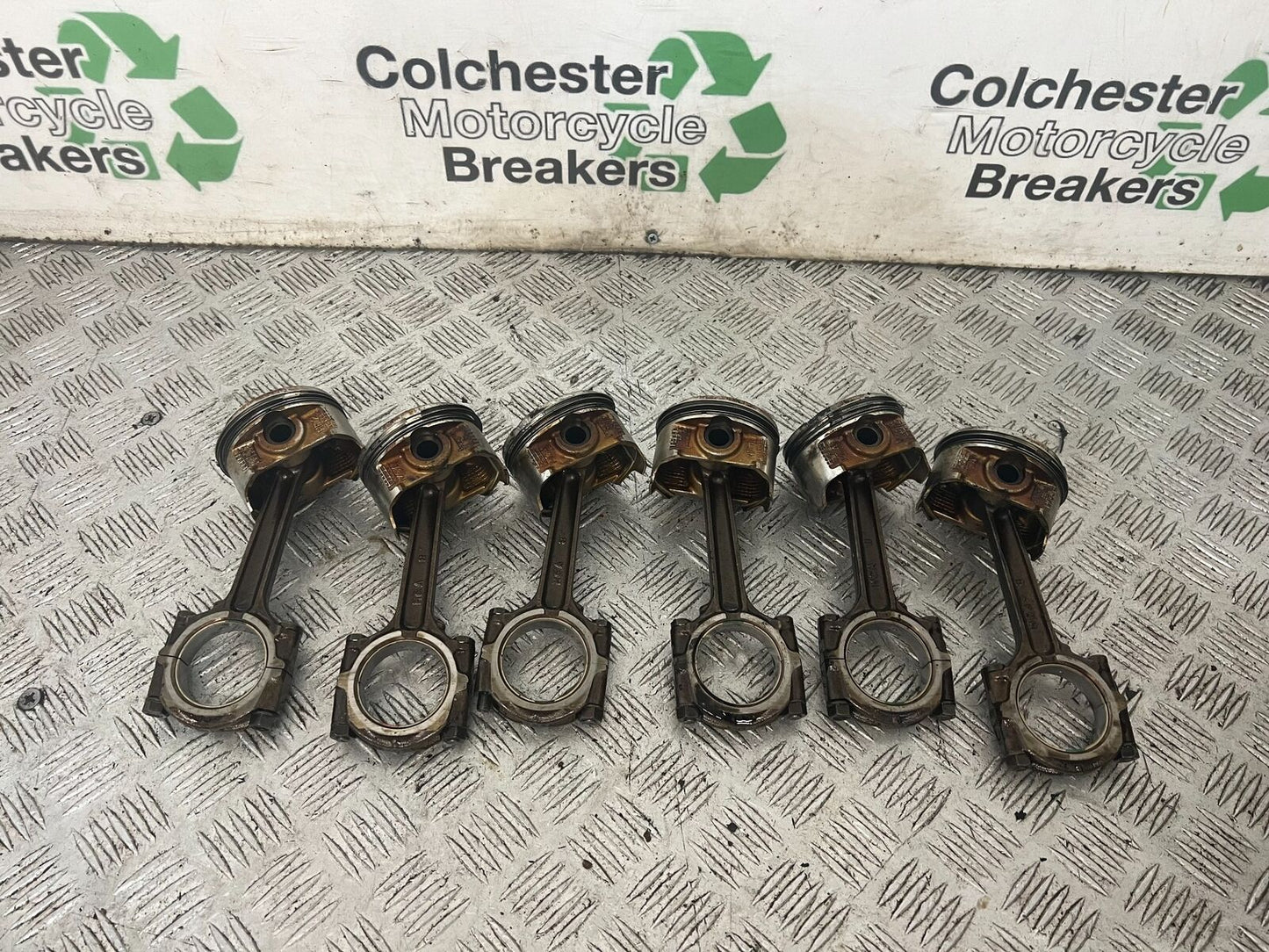 HONDA GL1800 GL 1800 CONRODS AND PISTONS  YEAR 2004 ABS (STOCK 890)