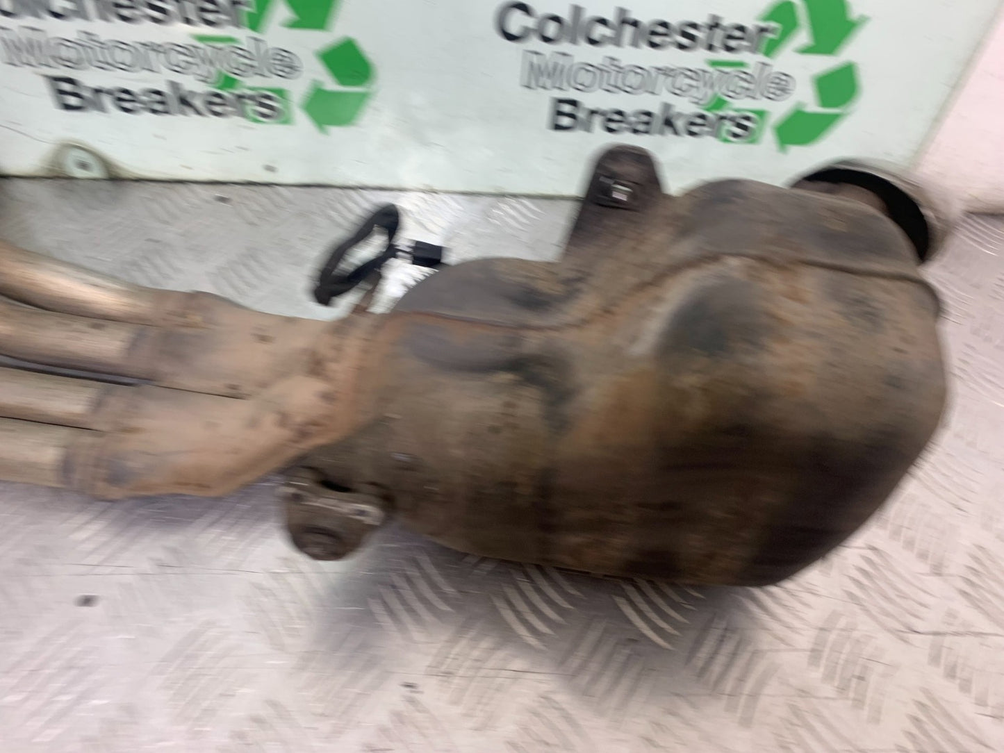 YAMAHA XJ6 XJ6-S EXHAUST  YEAR 2009-2015  (CMB1212)