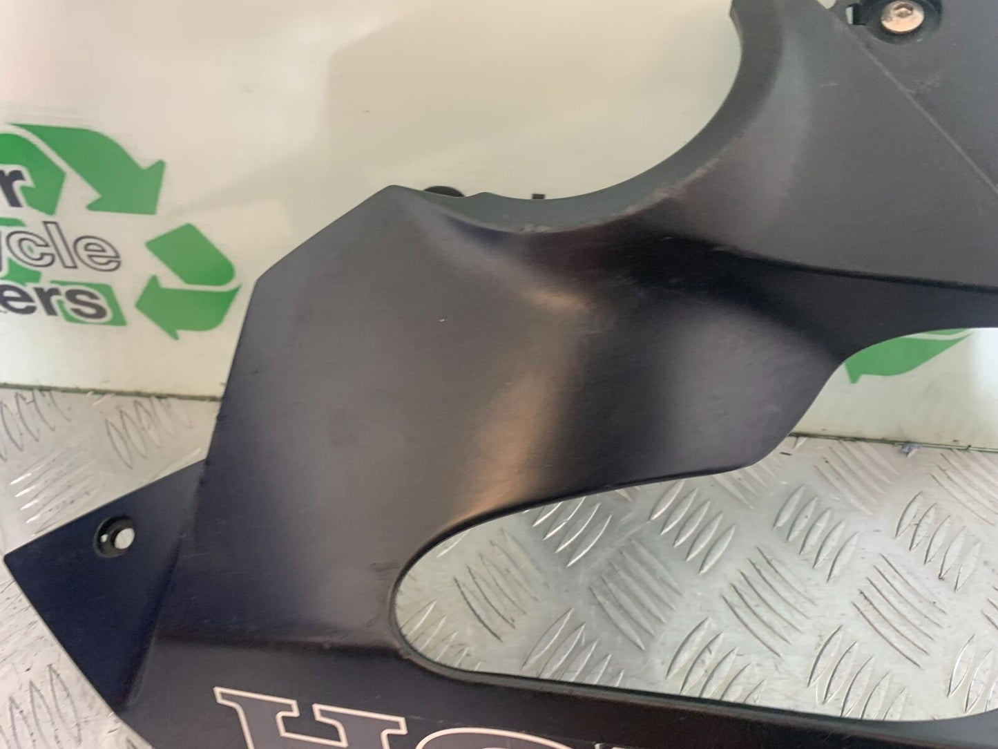 HONDA CBR650 F CBR 650F RIGHT LOWER FAIRING  YEAR 2014-17  (CMB1130)