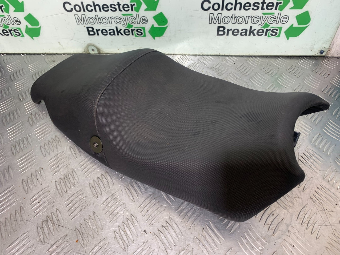 TRIUMPH 1050 SPRINT ST SEAT  2004-2007 (CMB1197)