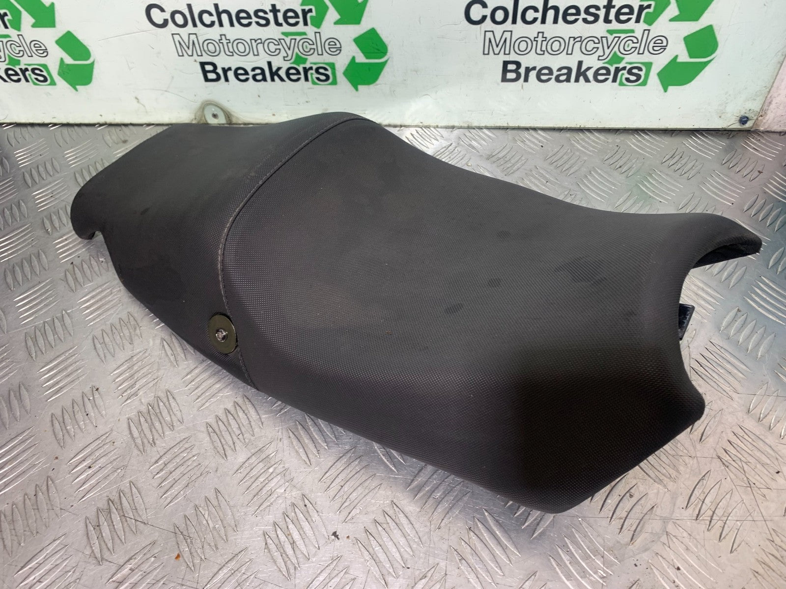 TRIUMPH 1050 SPRINT ST SEAT  2004-2007 (CMB1197)