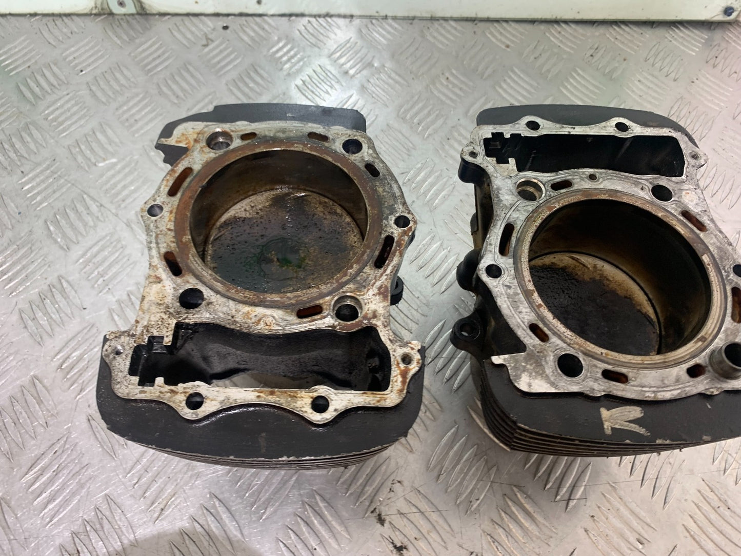 KAWASAKI VN1500 CLASSIC BARRELS AND PISTONS    YEAR 1999 -2006 (CMB1166)