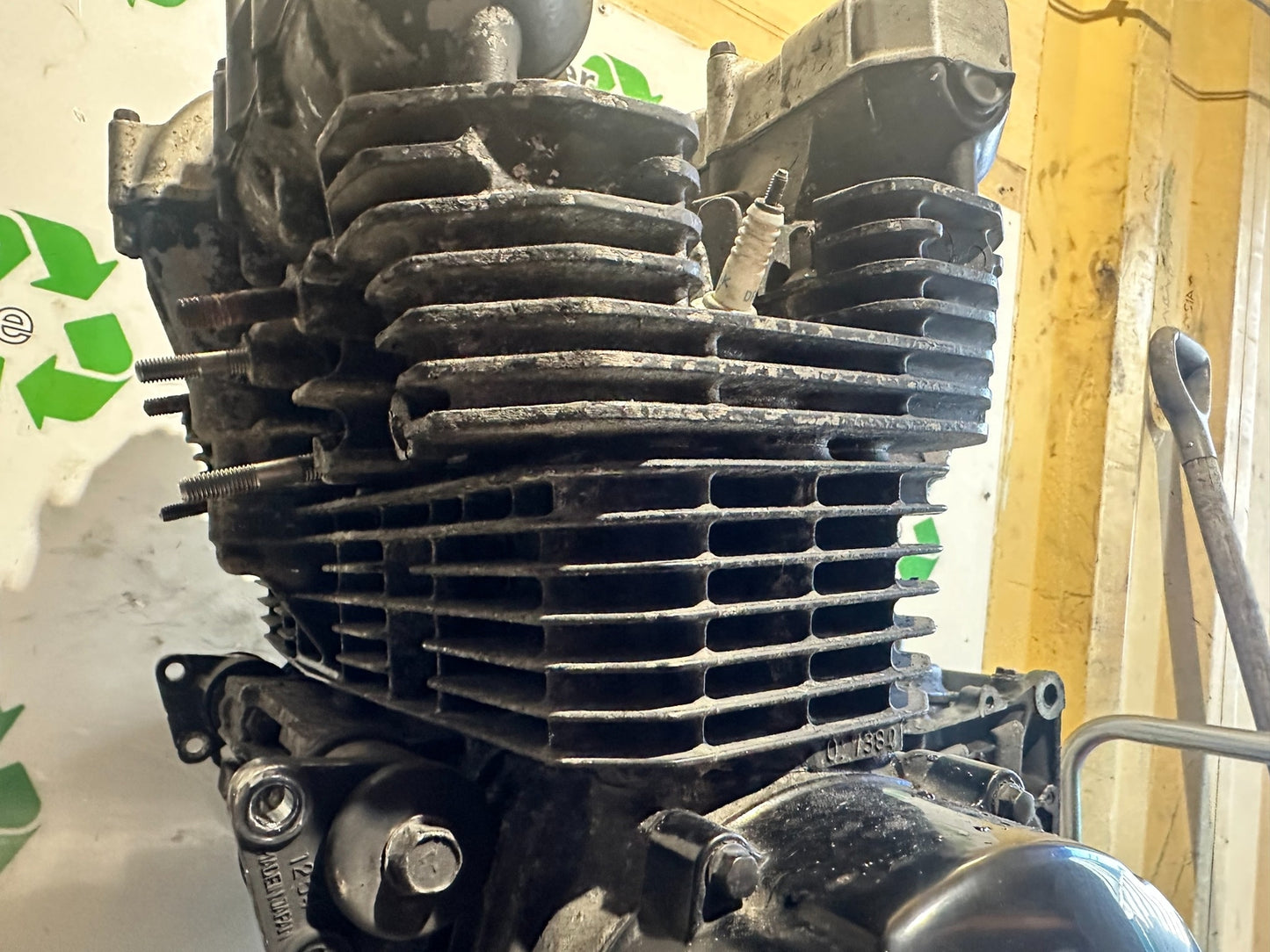 KAWASAKI Z750 ZR750 ZR-7S ENGINE YEAR 1999-05 (CMB1135)