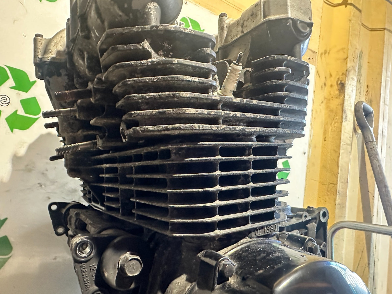 KAWASAKI Z750 ZR750 ZR-7S ENGINE YEAR 1999-05 (CMB1135)