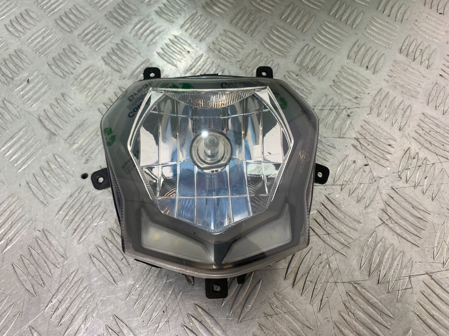 BENELLI BN125 BN 125 HEADLIGHT YEAR 2018-2021 (CMB1194)