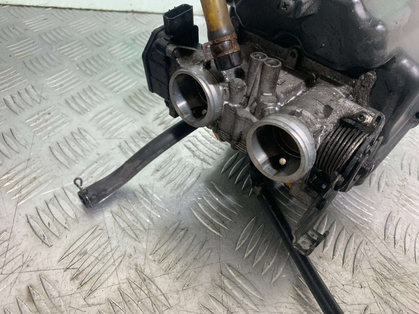 HONDA CB500 F CB500F THROTTLE BODIES   YEAR 2013-2015  (CMB1235)