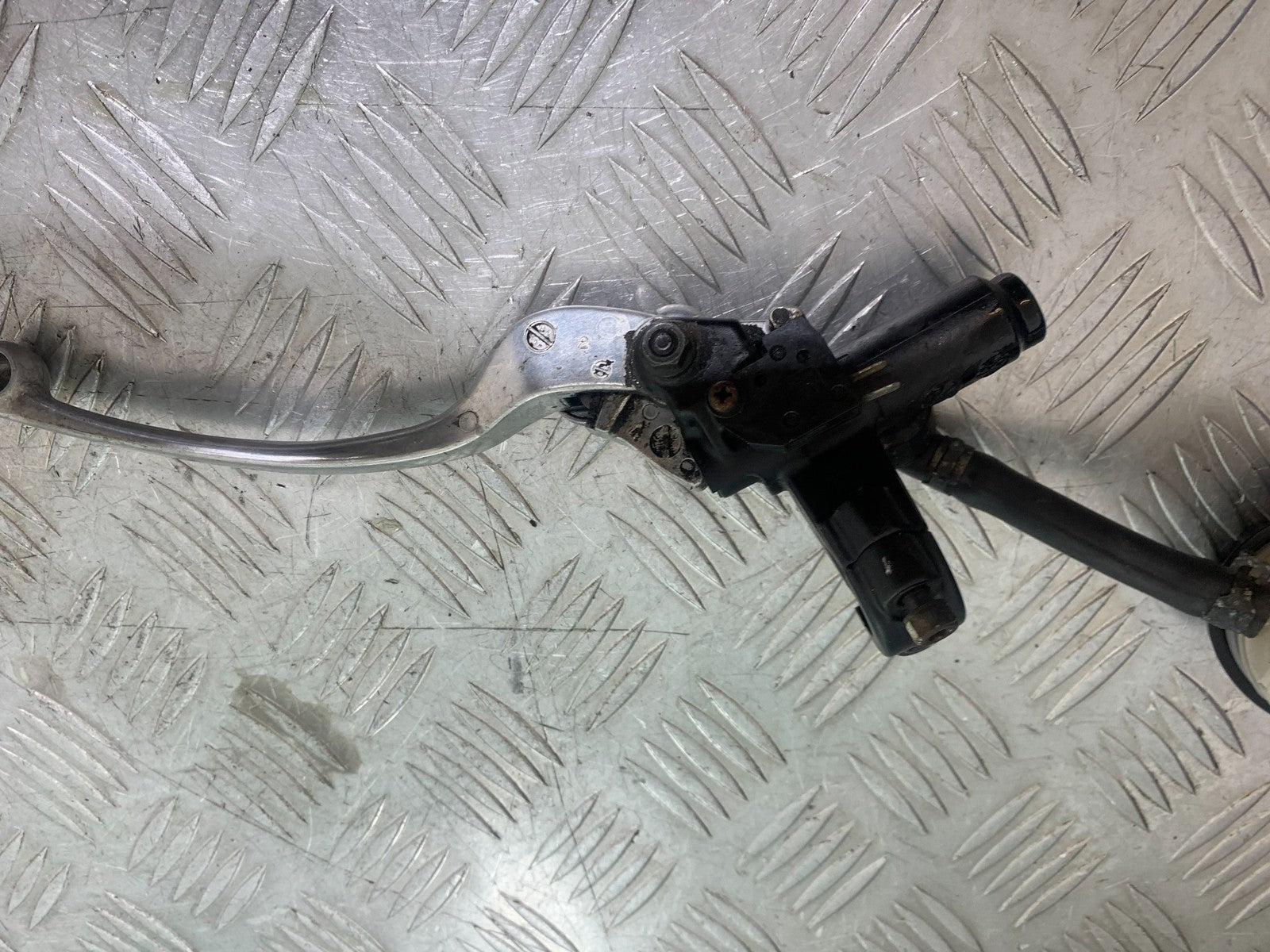 KAWASAKI ZX9R ZX9 E1 FRONT BRAKE MASTER CYLINDER  YEAR 2000-01 (CMB1171)