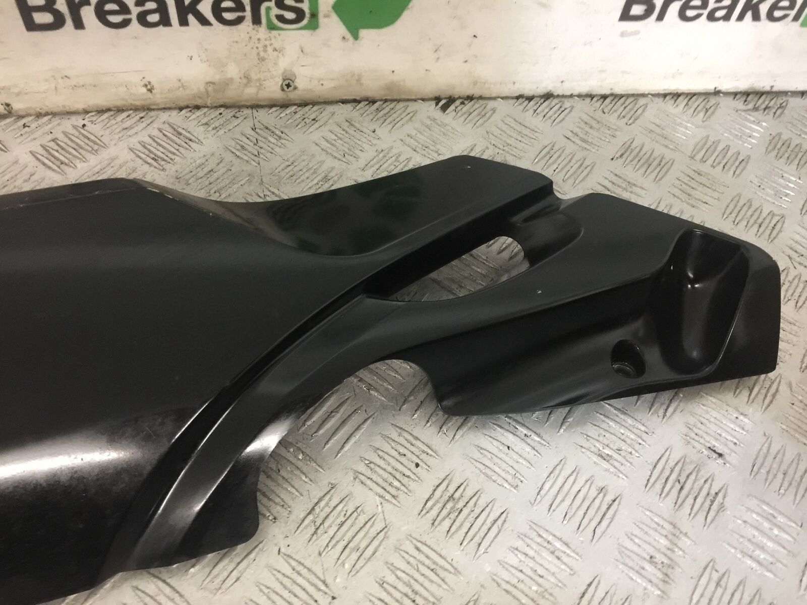 HONDA PANTHEON FES 125 LEFT LOWER FAIRING PANEL  YEAR 2003-2007 (STOCK 827)