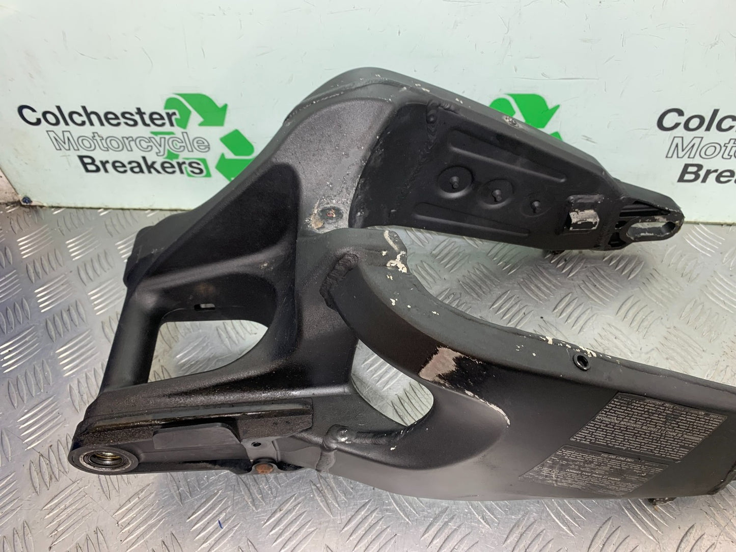 KAWASAKI ZX10R ZX10 R SWINGARM  2008-2010 (CMB1301)