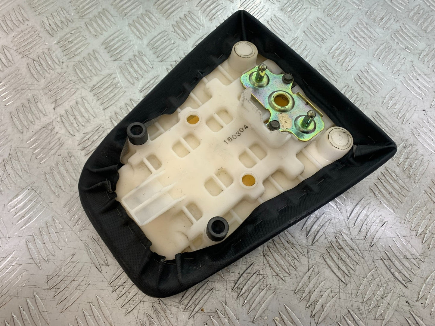 SUZUKI SV1000 SV 1000 REAR SEAT YEAR 2003-2007 (CMB1293)