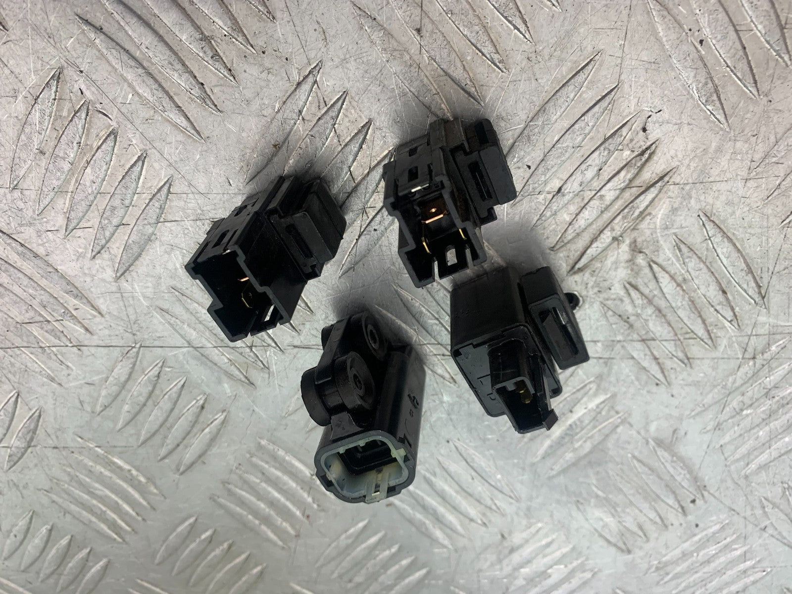 YAMAHA XJ6 XJ6-S RELAYS  YEAR 2009-2015  (CMB1212)