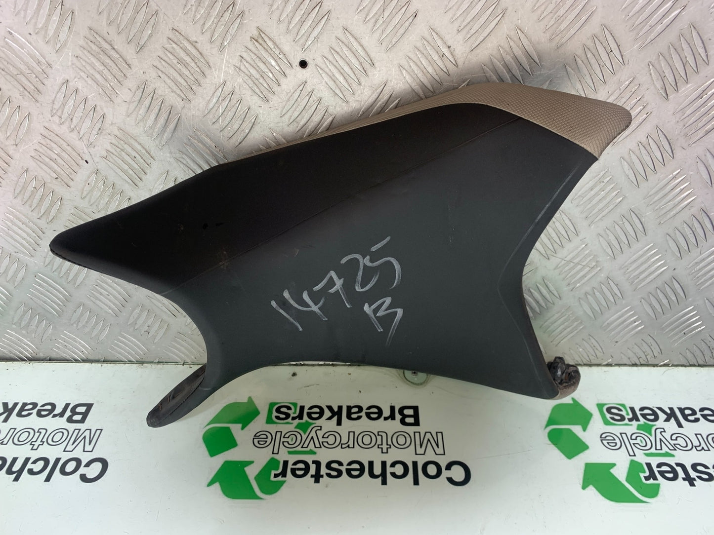 HONDA NC750 NC 750 S FRONT SEAT   2016-2020 (CMB1146)