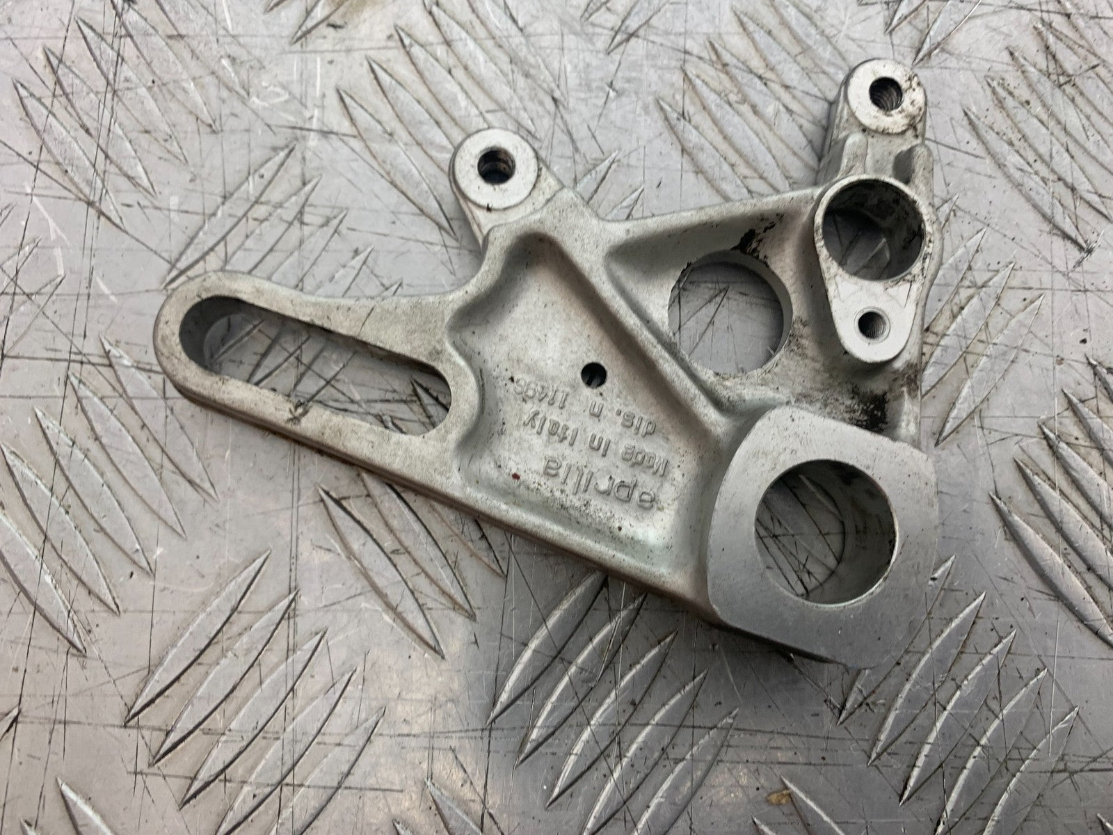 APRILIA RSV1000 R FACTORY MILLE REAR CALIPER BRACKET   2004-09 (CMB1203)