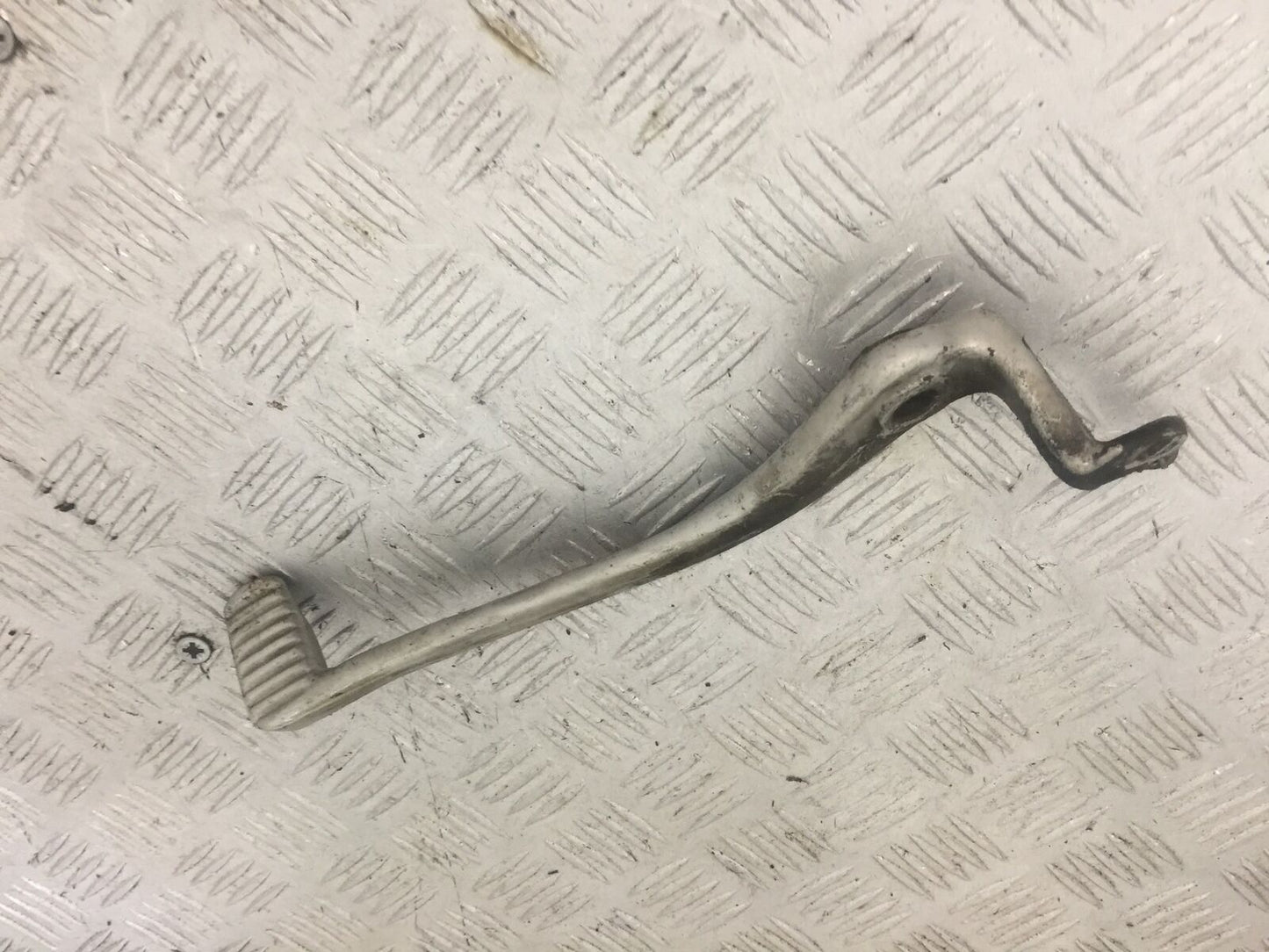 TRIUMPH 955i TIGER REAR BRAKE PEDAL YEAR 2001-2006 (STOCK 818)