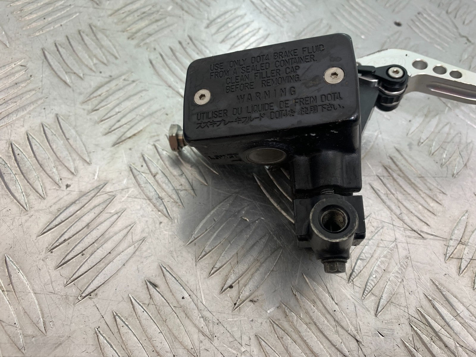 SUZUKI GSF1200 GSF 1200 BANDIT FRONT MASTER CYLINDER   YEAR 2001-2004 (CMB1188)