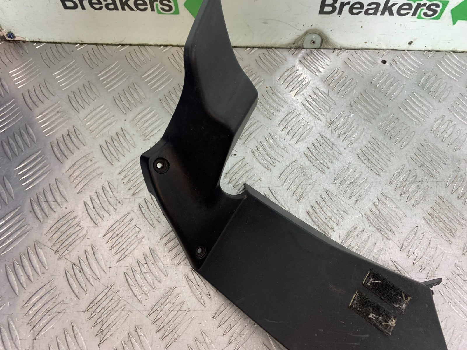 KAWASAKI GTR1400 GTR 1400 LEFT TOP INFILL PANEL YEAR 2007-2009 (CMB1306)