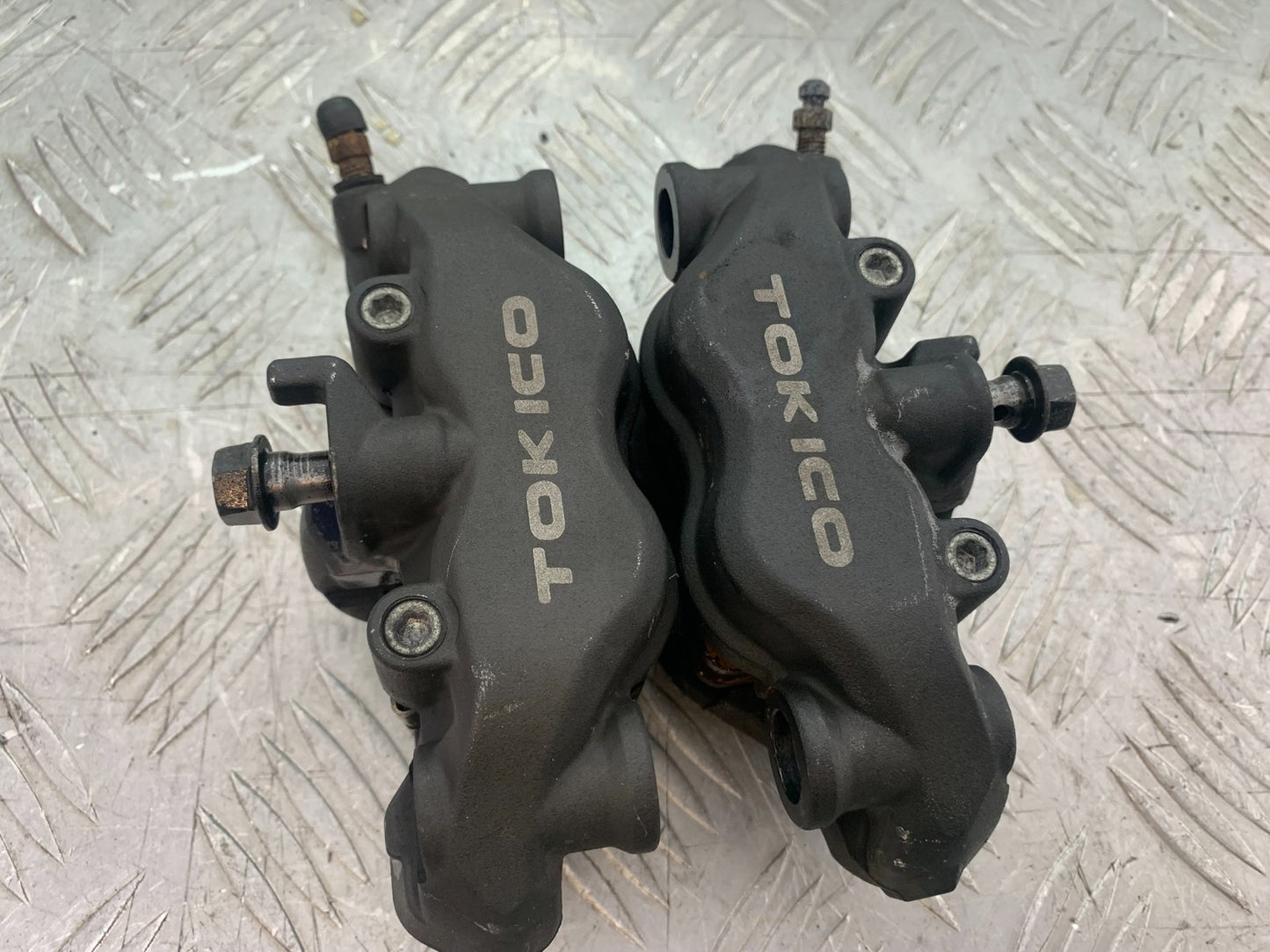 HONDA CBR1000 rr FIREBLADE FRONT BRAKE CALIPERS  YEAR 2006 (CMB1220)