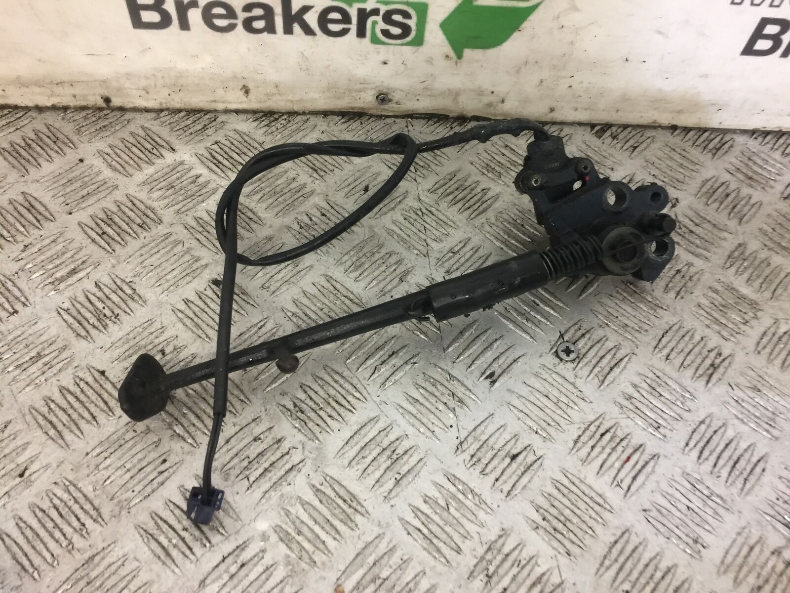 YAMAHA R6 5SL SIDE STAND YEAR 2004 (STOCK 666)