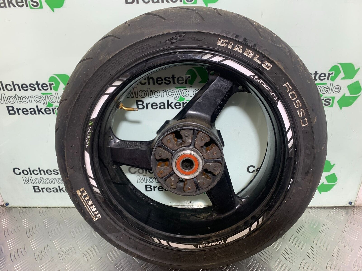 KAWASAKI ZX12R ZX12 REAR WHEEL  YEAR 2000-01 (CMB1038)