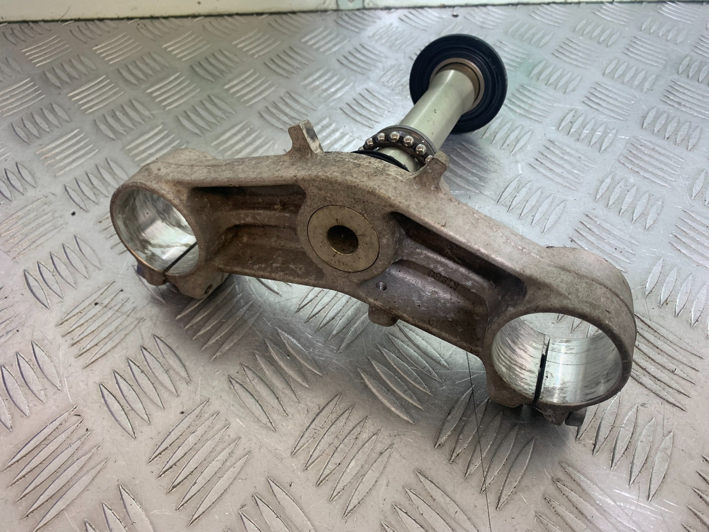 KAWASAKI ZX6R BOTTOM YOKE  YEAR 2009-2012 (CMB1136)