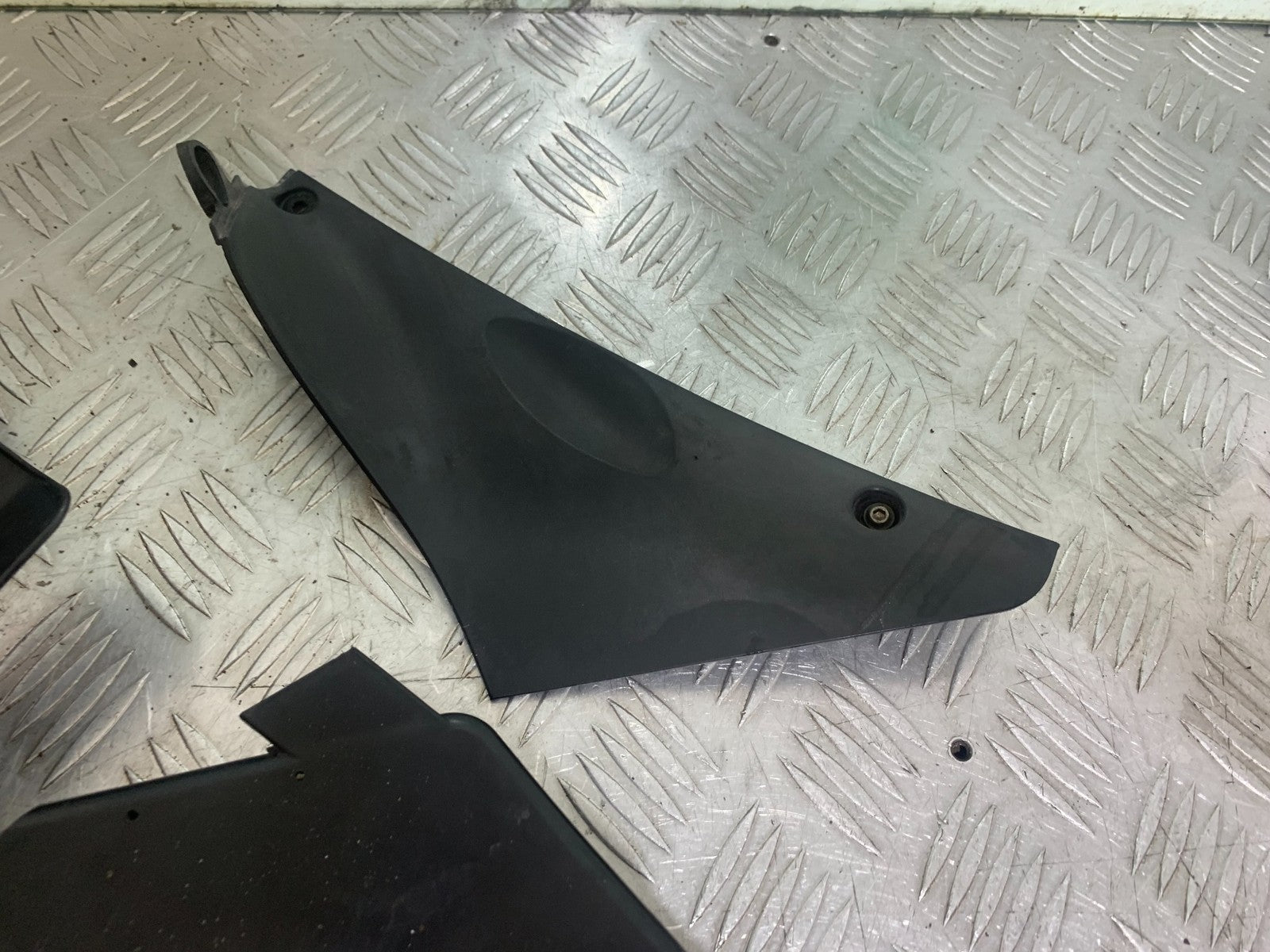 KAWASAKI GTR1400 GTR 1400 INFILL PANELS  YEAR 2007-2009 (CMB1174)