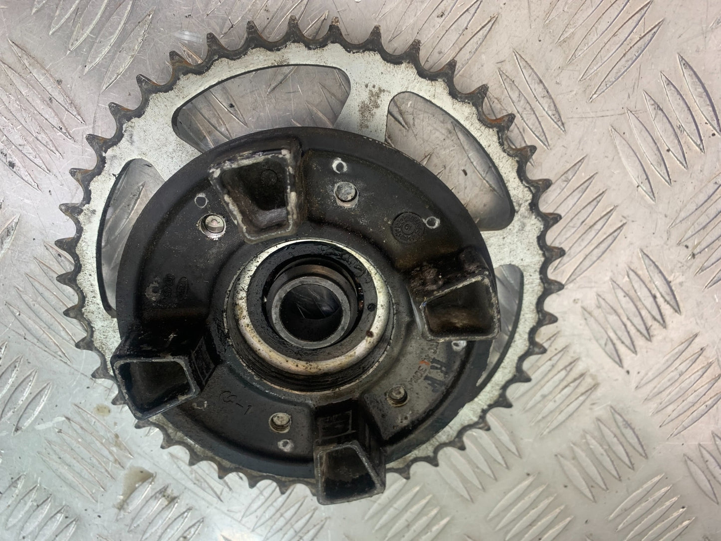 KAWASAKI ZX6R ZX6 R P7F P8F SPROCKET CARRIER YEAR   2007-08 (CMB1165)