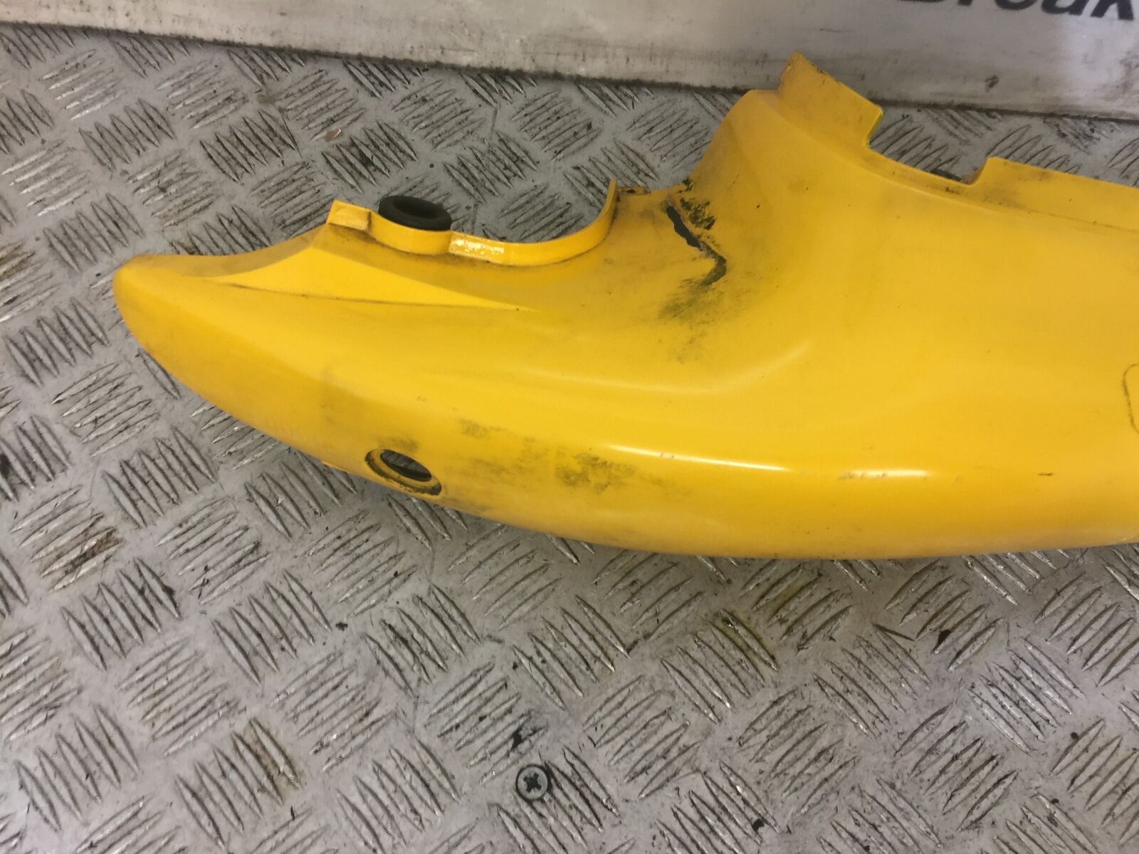 SUZUKI SV650 SV 650 LEFT SEAT PANEL  YEAR 1999 (STOCK 681)
