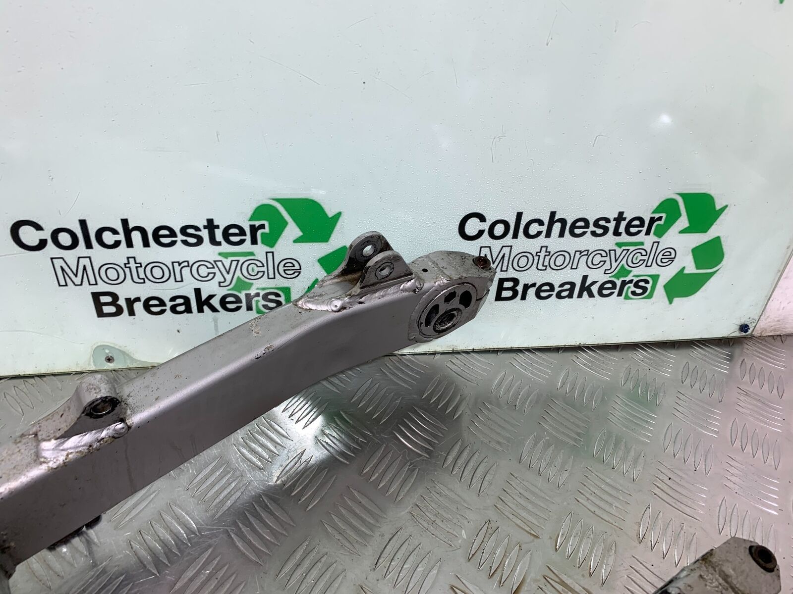KAWASAKI ZR 750 ZEPHYR SWINGARM  YEAR 1991-95 (CMB1008)