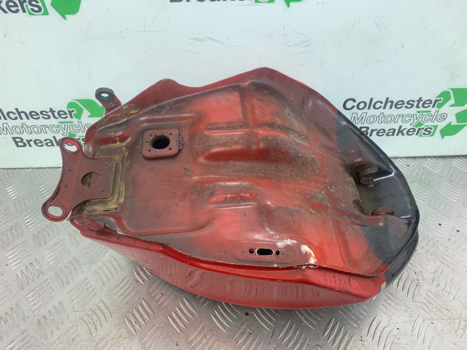 KAWASAKI GPZ600 GPZ 600 PETROL TANK YEAR 1988-90 (CMB1258)