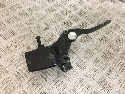 TRIUMPH TROPHY 900 FRONT BRAKE MASTER CYLINDER YEAR 1993-95 (STOCK 799)