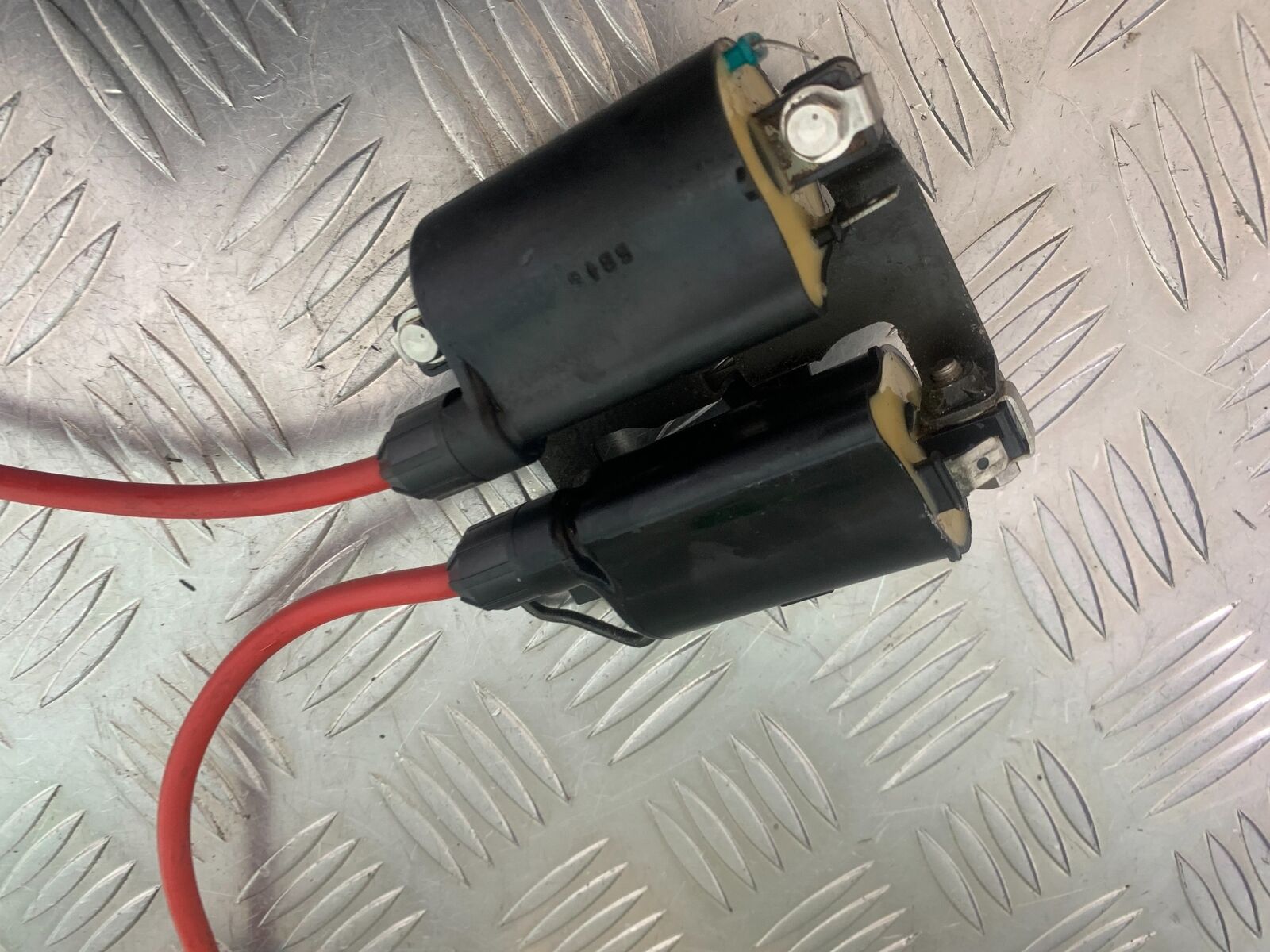 HONDA VFR400 VFR 400 NC21 COILS AND CAPS  YEAR 1986-87 (CMB1043)